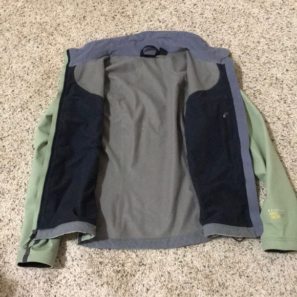 Mountain Hardware Women’s Softshell Jacket - Picture 8 of 9